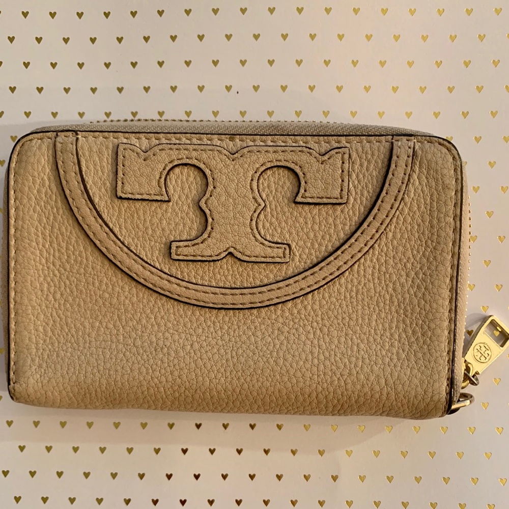Tory Burch wallet